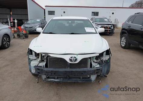 2010 Toyota Camry Le z USA, uszkodzony, nr VIN 4T4BF3EK6AR072870
